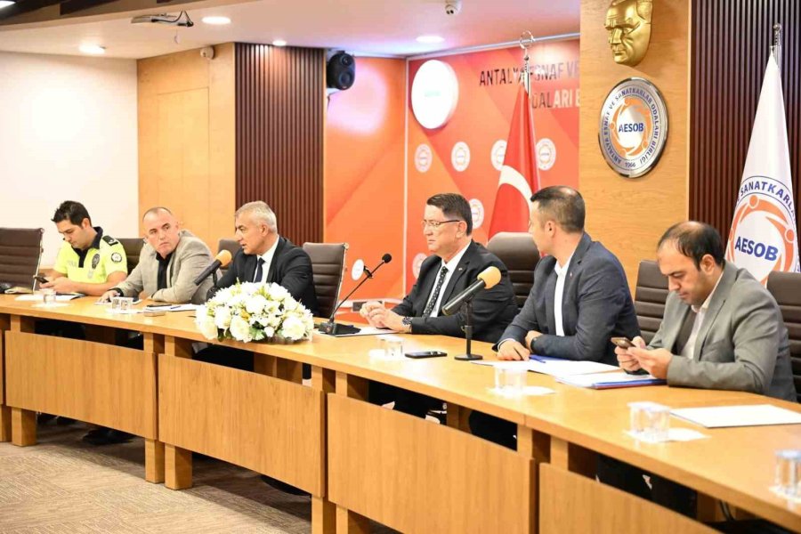 Antalya’da Ulaşım Esnafının Sorunları Masaya Yatırıldı