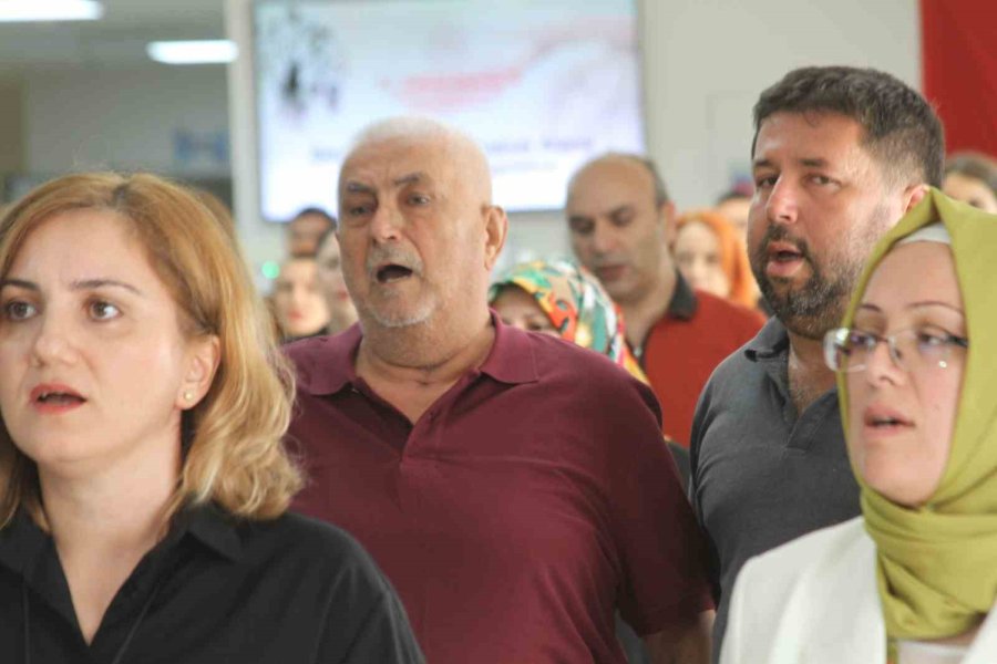 Palyatif Bakım Kliniğinde Yatan Hasta Ve Hasta Yakınları İçin Özel Moral Etkinliği