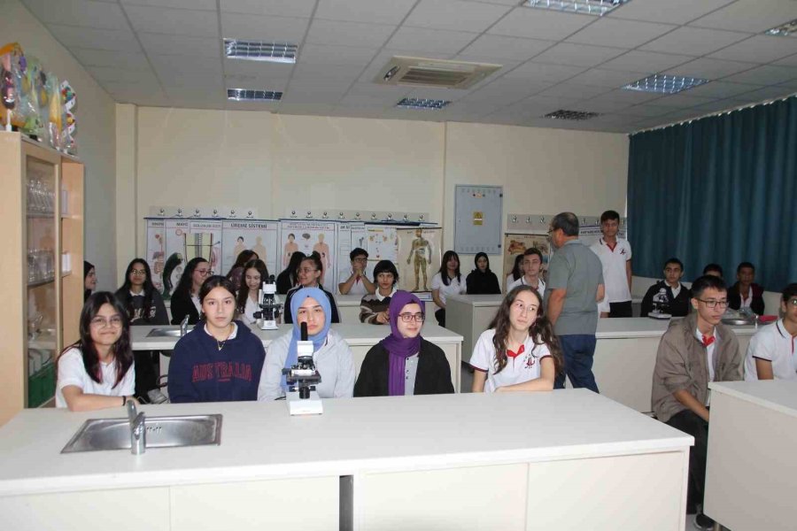 Serik’te Hayırsever Firmadan Fen Lisesine 3 Laboratuvar