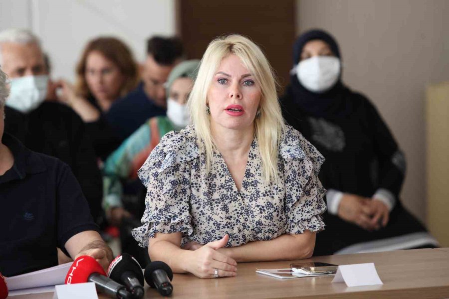 Dört Ameliyathanede Eş Zamanlı Yapılan Operasyonlarla 8 Hayat Birbirine Çapraz Bağlandı