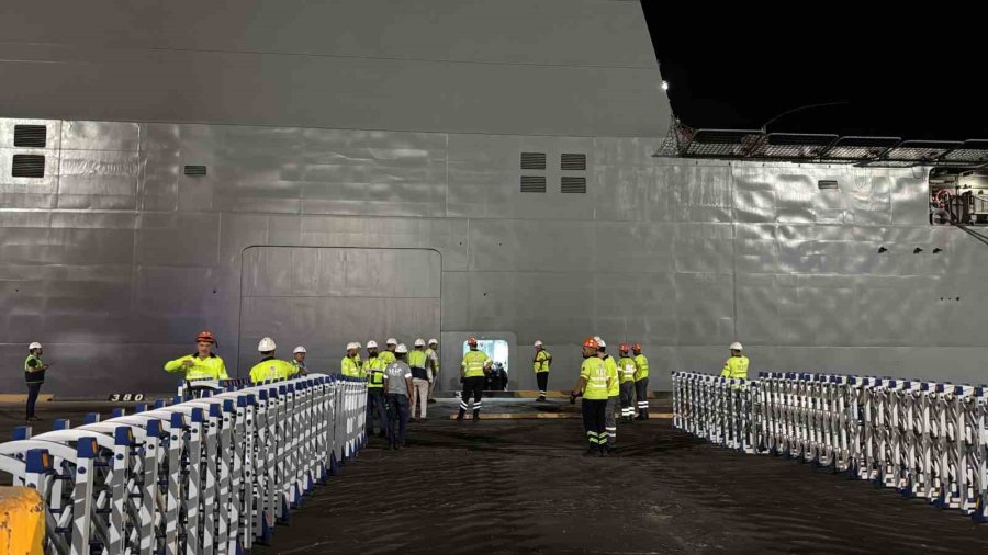 Lübnan’dan Tahliye Operasyonu: Deniz Kuvvetlerine Ait İlk Gemi Mersin’e Ulaştı