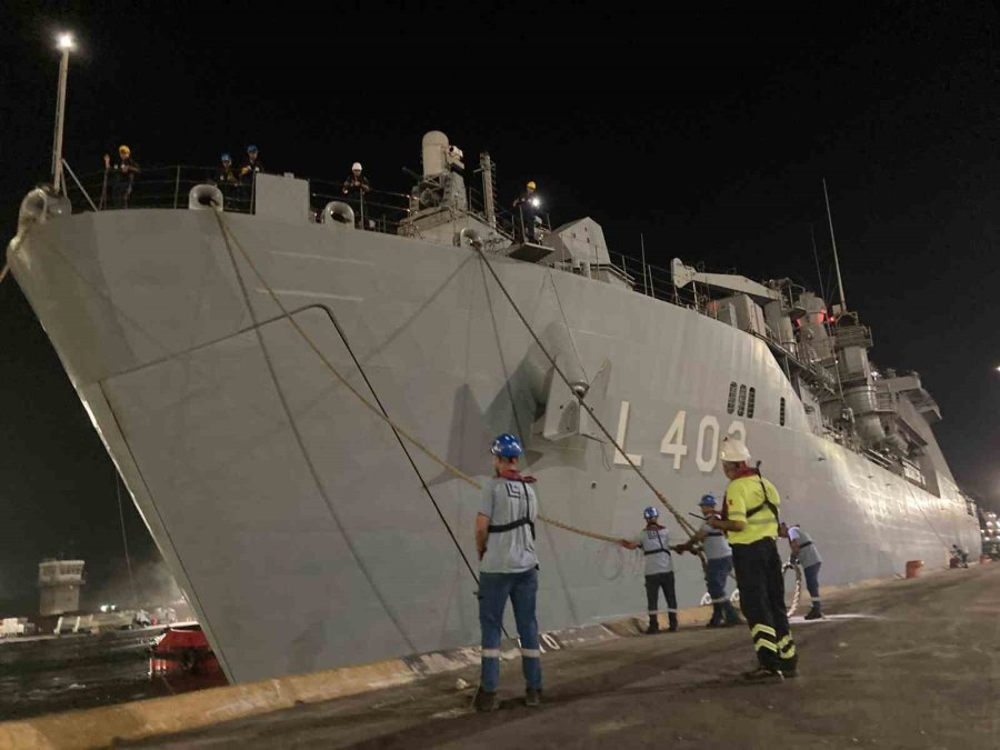 Lübnan’dan Tahliye Operasyonu: Deniz Kuvvetlerine Ait İlk Gemi Mersin’e Ulaştı