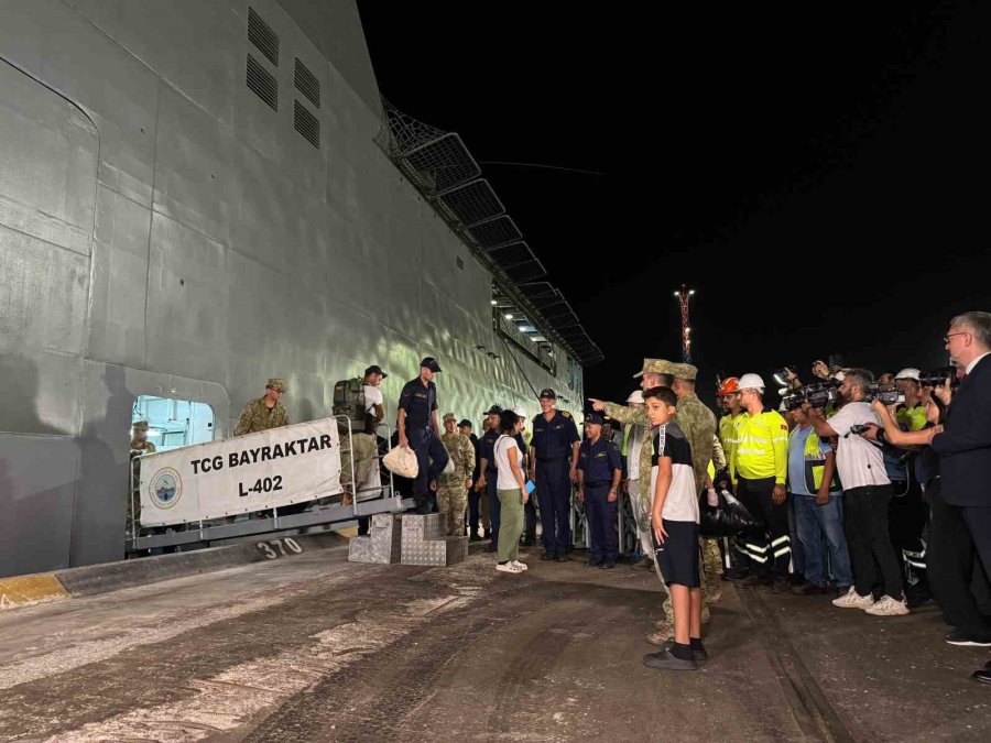 Lübnan’dan Tahliye Operasyonu: Deniz Kuvvetlerine Ait İlk Gemi Mersin’e Ulaştı