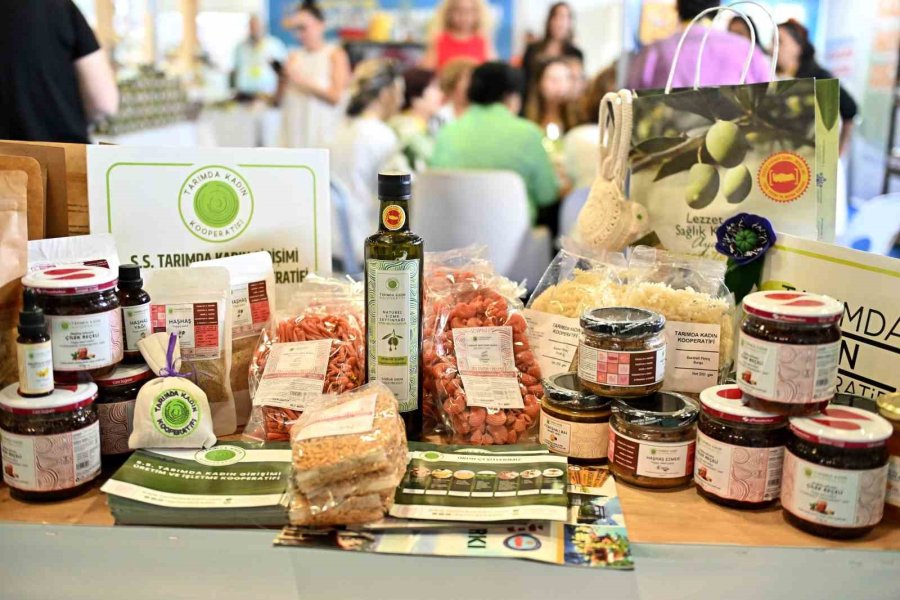 Muratpaşa’nın Kadın Emeği Yörex’te Buluştu