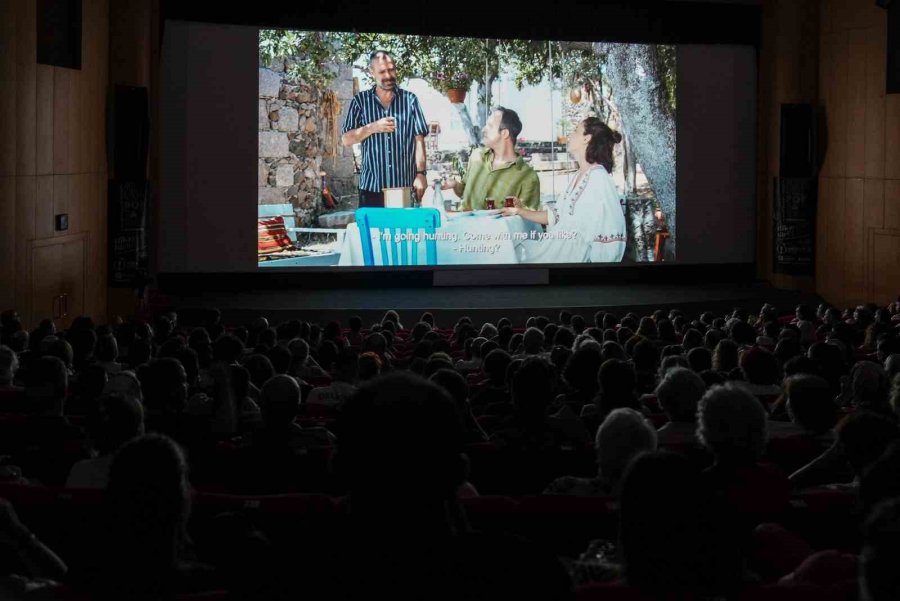 “evcilik” Filminin Prömiyeri Antalya’da Yapıldı