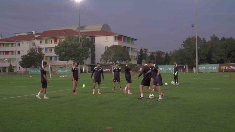 Kayserispor, Sinan Kaloğlu’yla İlk Antrenmanını Yaptı