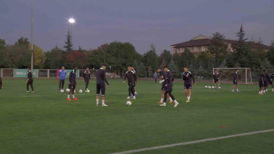 Kayserispor, Sinan Kaloğlu’yla İlk Antrenmanını Yaptı