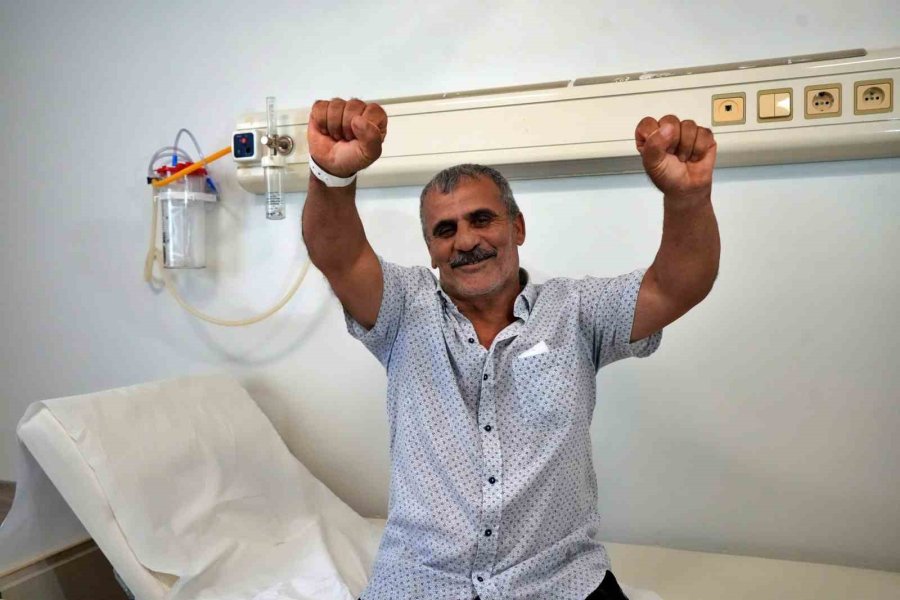 Antalya’da Kalplere ‘minimal’ Dokunuş: “göğüs Kafesindeki Kemikler Kesilmeden Bypass”