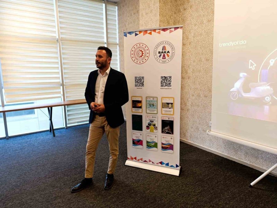 Baka Desteğiyle E-ticaret Ve Mikro İhracat Eğitimi Gerçekleştirildi