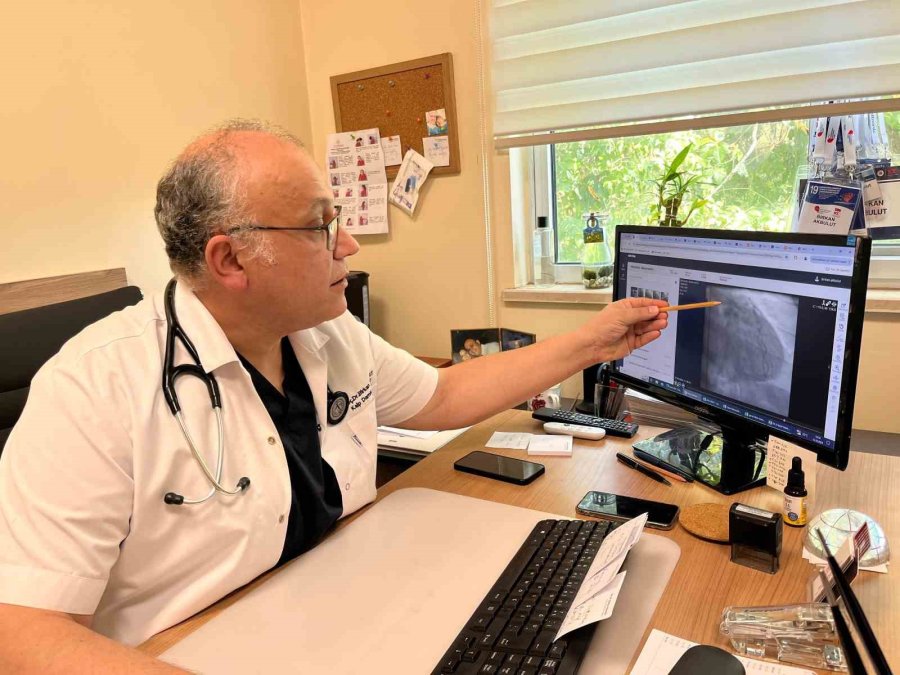 Antalya’da Kalplere ‘minimal’ Dokunuş: “göğüs Kafesindeki Kemikler Kesilmeden Bypass”