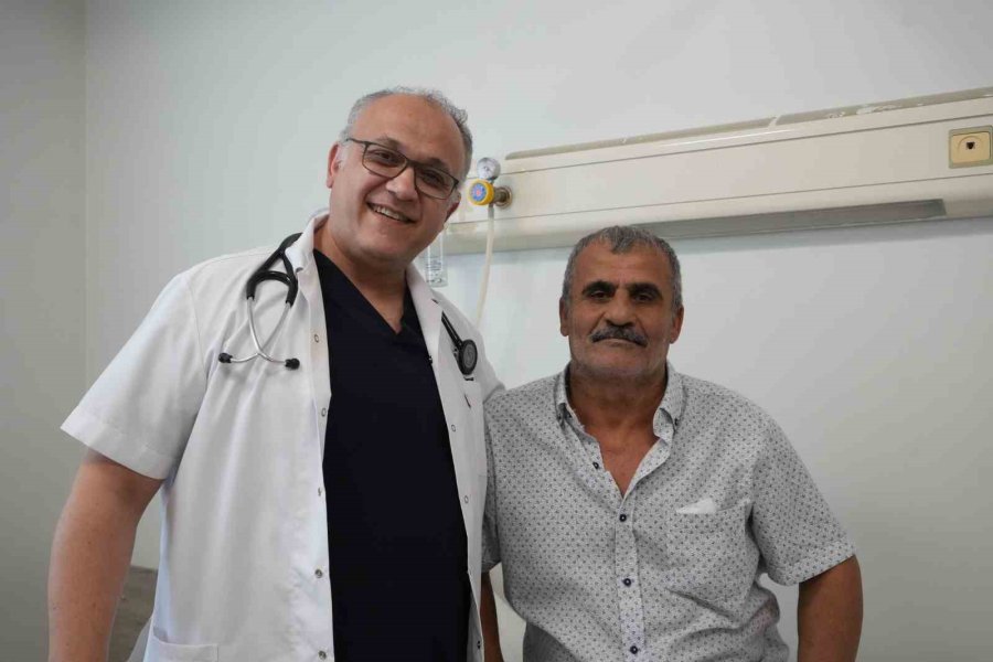 Antalya’da Kalplere ‘minimal’ Dokunuş: “göğüs Kafesindeki Kemikler Kesilmeden Bypass”