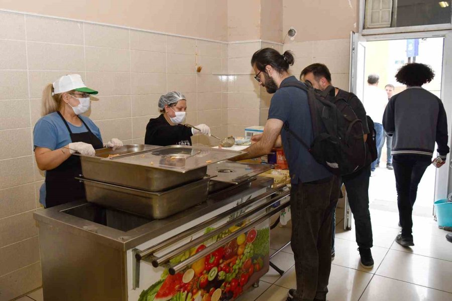 Başkan Ataç: "gençlerimize Destek Olmaya Devam Edeceğiz"