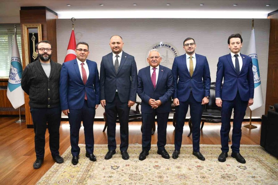 Büyükkılıç, Şuşa Azerbaycan Evi’nin Başkan Ve Yönetimini Aırladı