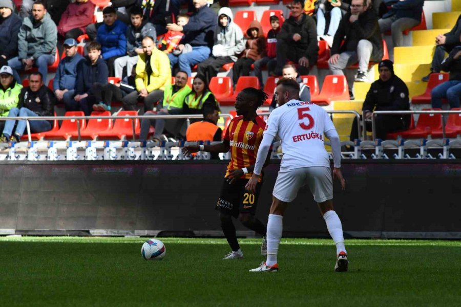 Trendyol Süper Lig: Kayserispor: 1 - Gaziantep Fk: 2 (ilk Yarı)