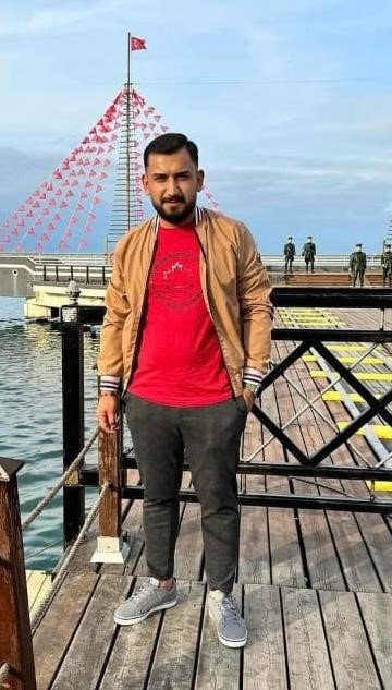 Boşandığı Eşini Öldürüp Bıçakla Kendini Ağır Yaraladı