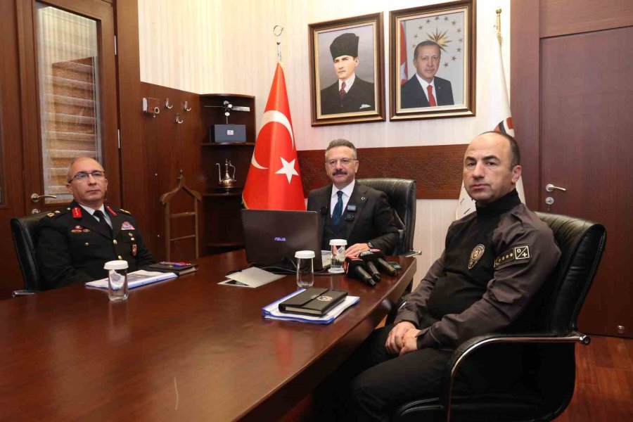 Vali Aksoy, "suç Oranlarında Azalma Ve Aydınlatma Konusundaki Kararlı Tutumumuz Devam Edecektir"