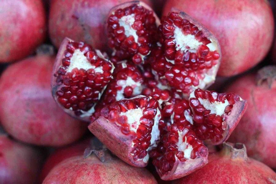 Kış Aylarında Faydası Saymakla Bitmeyen Meyve: Nar