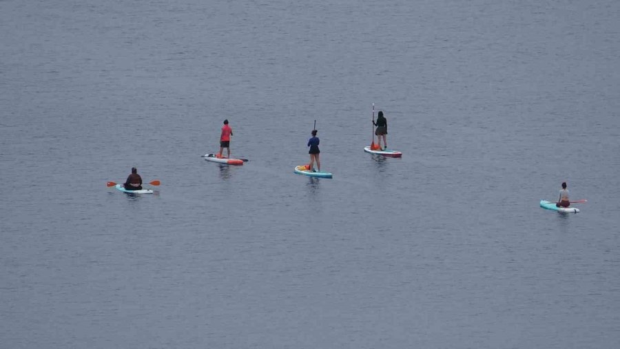 Antalya’da Atatürk İçin Karada Ve Denizde Saygı Duruşu