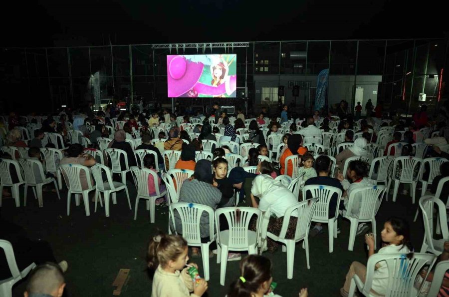 Akdeniz Belediyesinden Çocuklara Tatil Hediyesi