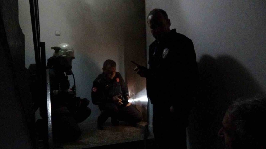 Yanık Kokusuyla Fark Edilen Yangın, İtfaiyeyi Alarma Geçirdi