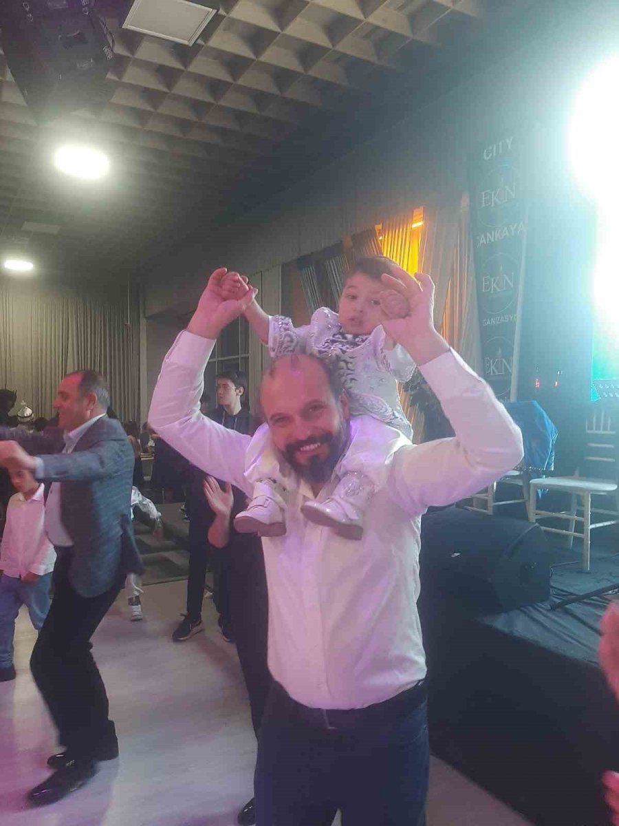 Sünnet Ettirilen 76 Çocuğun Kınasını Şehit Annesi Yaktı