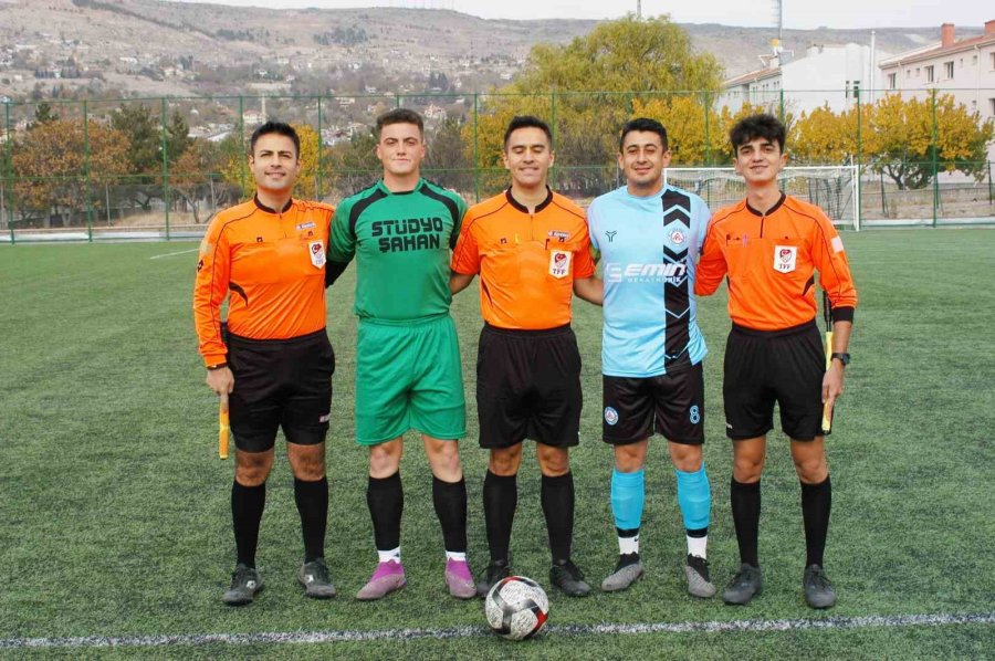 Döğergücü Fk Kayıpsız İlerliyor