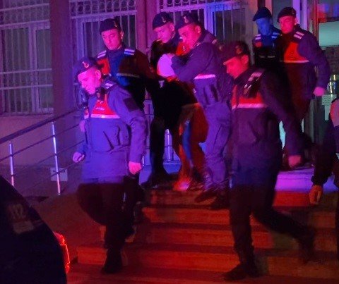 Tartıştığı Kişiyi Bıçaklayarak Öldüren Şüpheli Tutuklandı