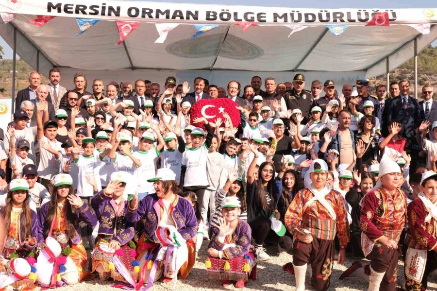 Mersin’de ’milli Ağaçlandırma Günü’nde 22 Bin Fidan Toprakla Buluştu