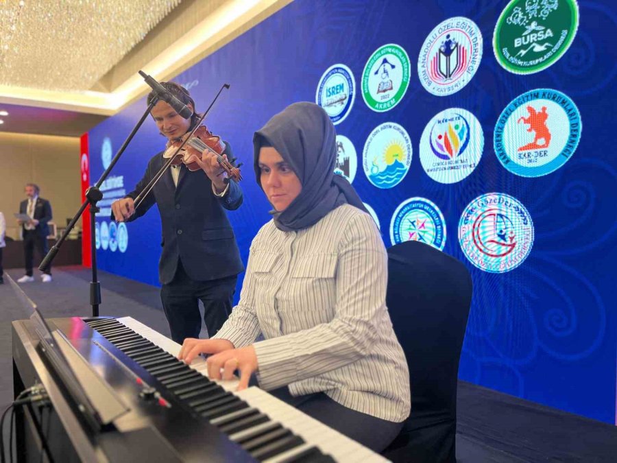 Bakan Tekin: "özel Eğitime İhtiyaç Duyanlara Verilecek Bireysel Eğitim Desteğini Sabit Göstergeye Endekslersek Çok Güzel Olacak"