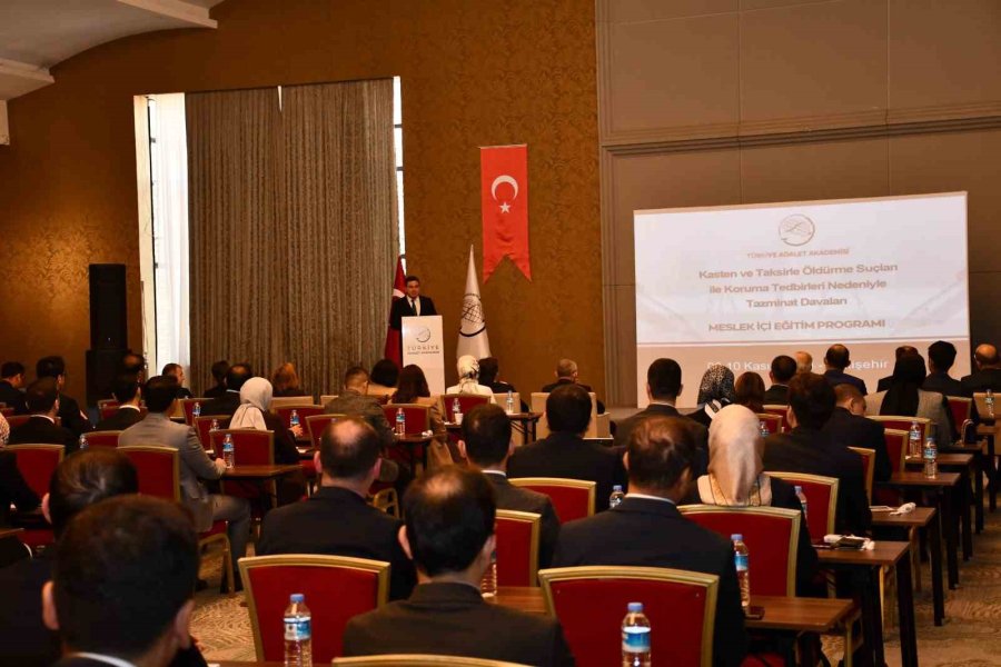 Eskişehir’de ’kasten Ve Taksirle Öldürme Suçları İle Koruma Tedbirleri Nedeniyle Tazminat Davaları’ Eğitimi