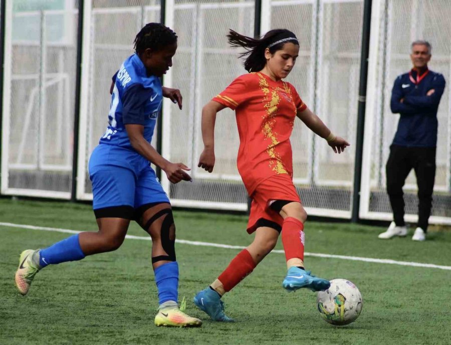 Kayseri Kadın Fk Evinde 1 Puana Razı Oldu