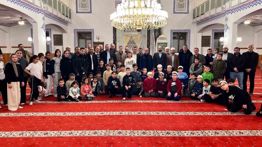 Başkan Özdoğan: "gençliğe Yatırım Yapmaya Devam Edeceğiz"