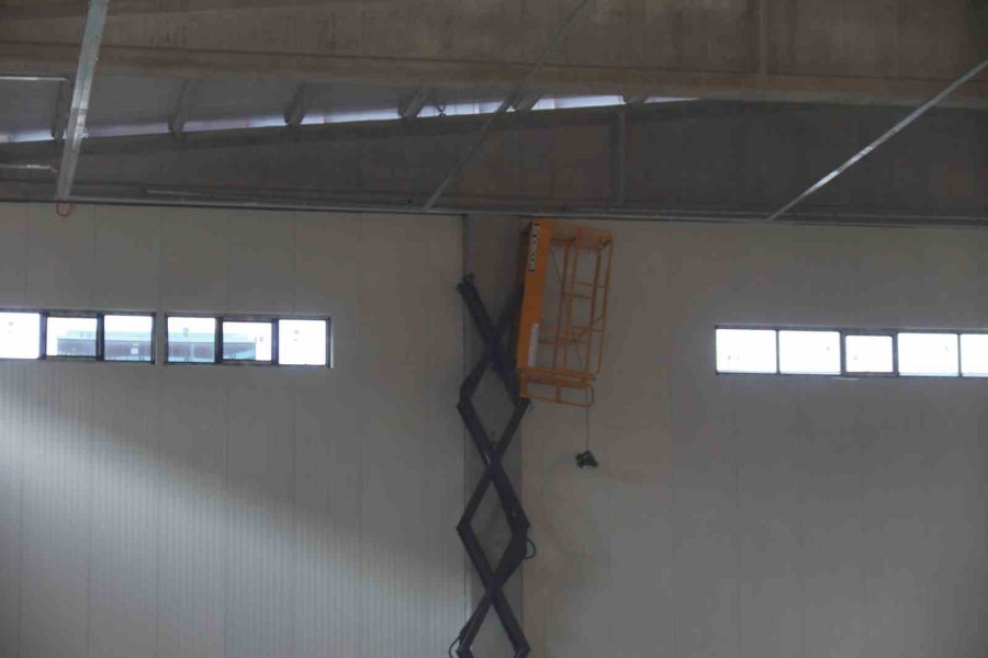 15 Metre Yükseklikten Düşen İşçi Hayatını Kaybetti