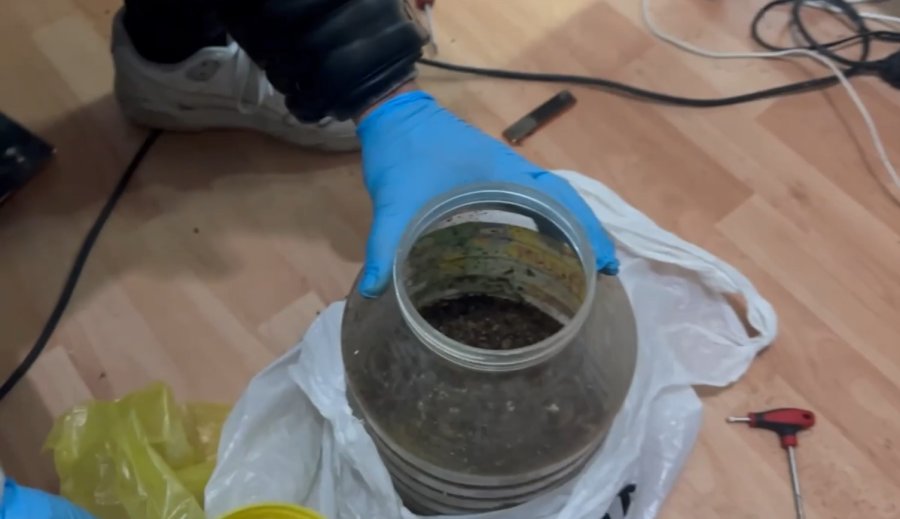 Turşu Bidonundan Uyuşturucu Çıktı