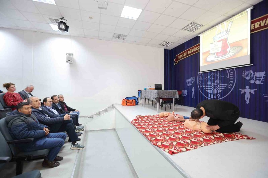 Büyükşehir’den Personeline Sertifikalı ‘ilk Yardım’ Eğitimi