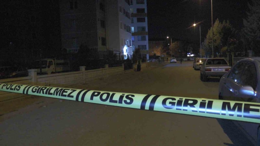 Çöp Olarak Bırakılan Valiz Hareketli Anlara Neden Oldu