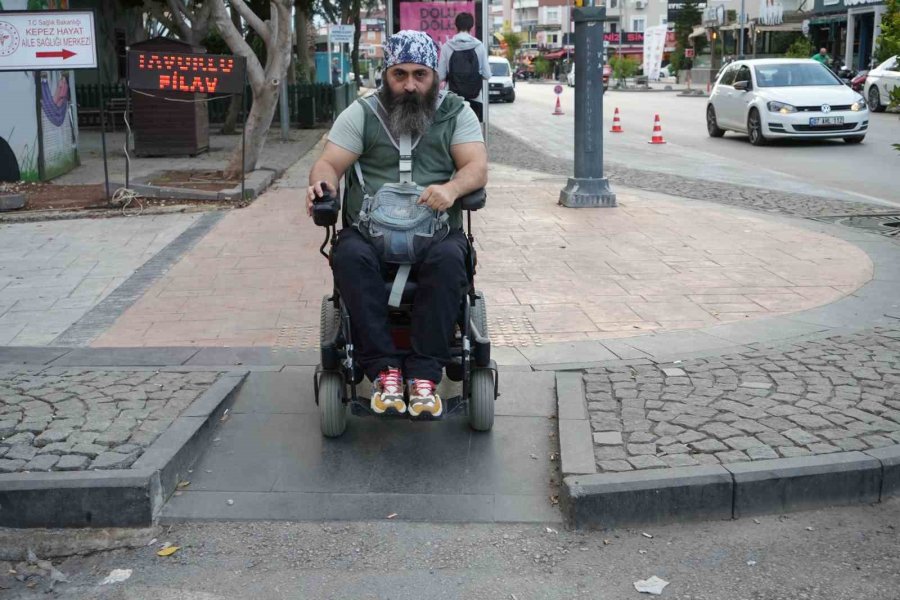 Bedensel Engelli Adamın ’rampa’ Çilesi
