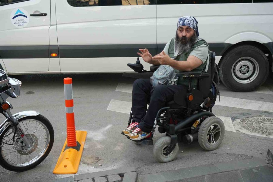 Bedensel Engelli Adamın ’rampa’ Çilesi