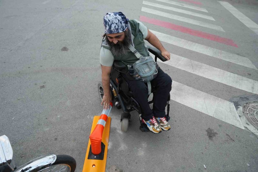 Bedensel Engelli Adamın ’rampa’ Çilesi