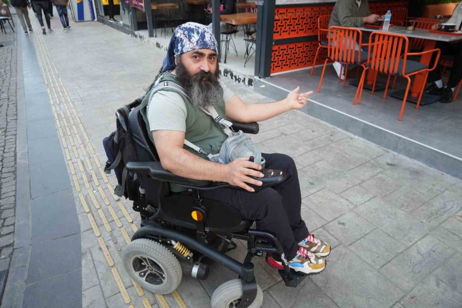 Bedensel Engelli Adamın ’rampa’ Çilesi