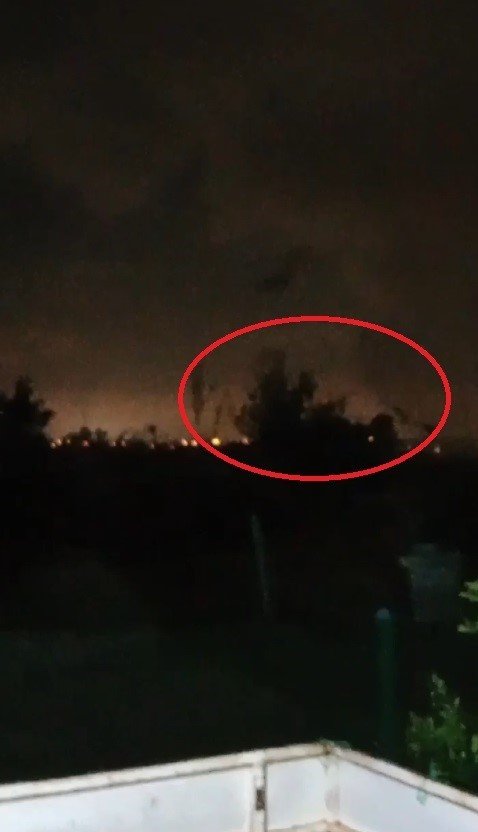 Hortum Ev Ve Seraların İçine Daldı: Korku Dolu Anlar Kamerada