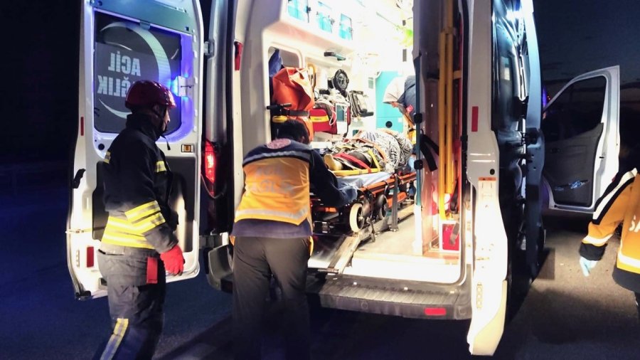 Konya’da Otomobil Takla Attı: 3 Yaralı