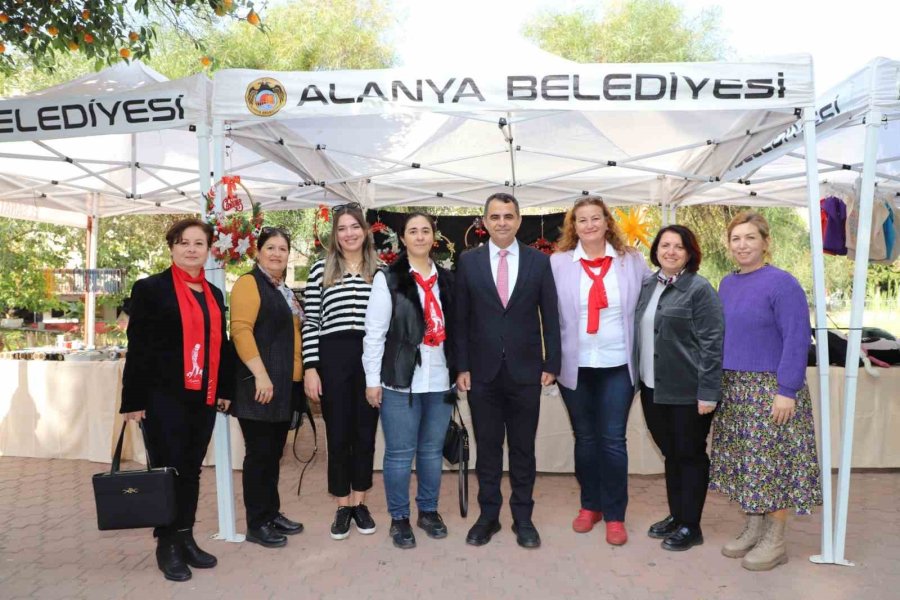 Alanya’da El Sanatları Üretici Pazarı Açıldı
