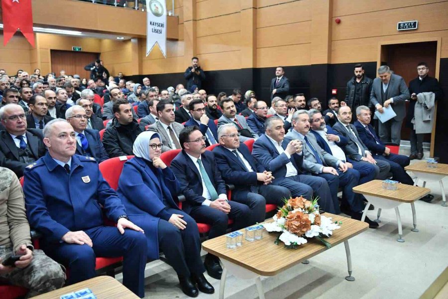 Başkan Büyükkılıç, ‘osmanlı Devlet Geleneğinde Protokol Konferası’na Katıldı