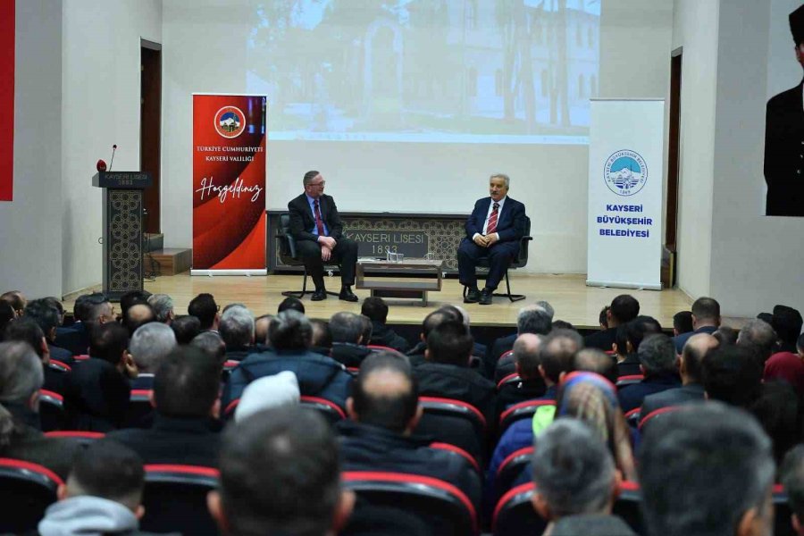 Başkan Büyükkılıç, ‘osmanlı Devlet Geleneğinde Protokol Konferası’na Katıldı
