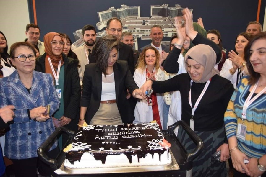 Kayseri Şehir Hastanesi’nde 29 Kasım Tıbbi Sekreterler Günü Kutlandı