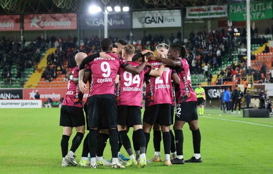 Trendyol Süper Lig: Alanyaspor: 2 - Trabzonspor: 1 (maç Sonucu)