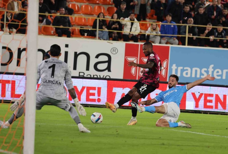 Trendyol Süper Lig: Alanyaspor: 2 - Trabzonspor: 1 (maç Sonucu)