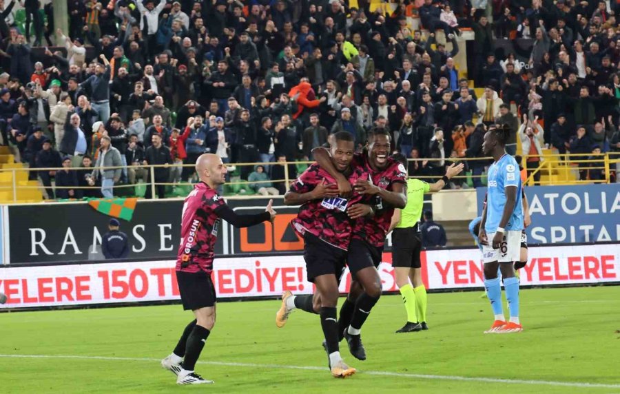 Trendyol Süper Lig: Alanyaspor: 2 - Trabzonspor: 1 (maç Sonucu)