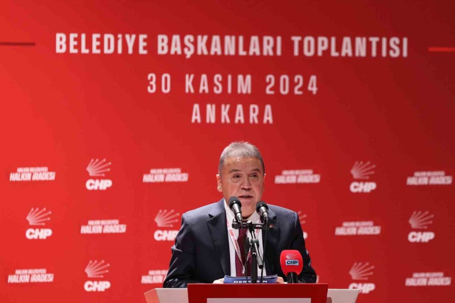 Başkan Böcek, Chp’li Belediye Başkanları Çalıştayı’na Katıldı
